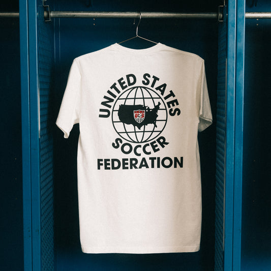 Unisex Original Retro Brand USA 1995 Soccer Federation Crest Vintage Cream Tee
