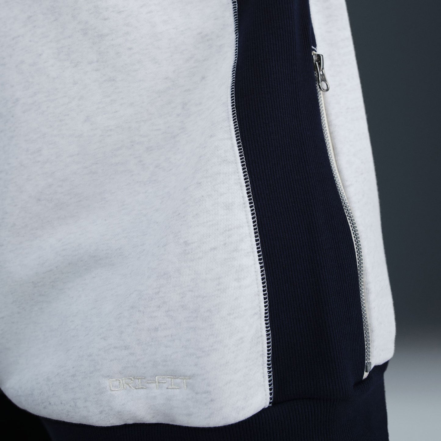 Men's Nike USA Standard Issue Heather Grey Crewneck