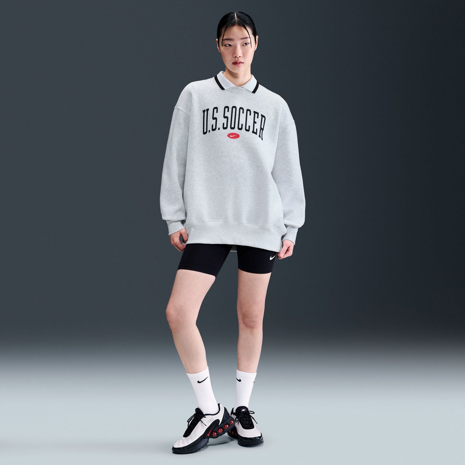 Women's Nike USA Phoenix Fleece Oversized Grey Crewneck